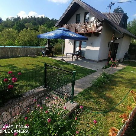 Asja Guest House Lukavac ภายนอก รูปภาพ