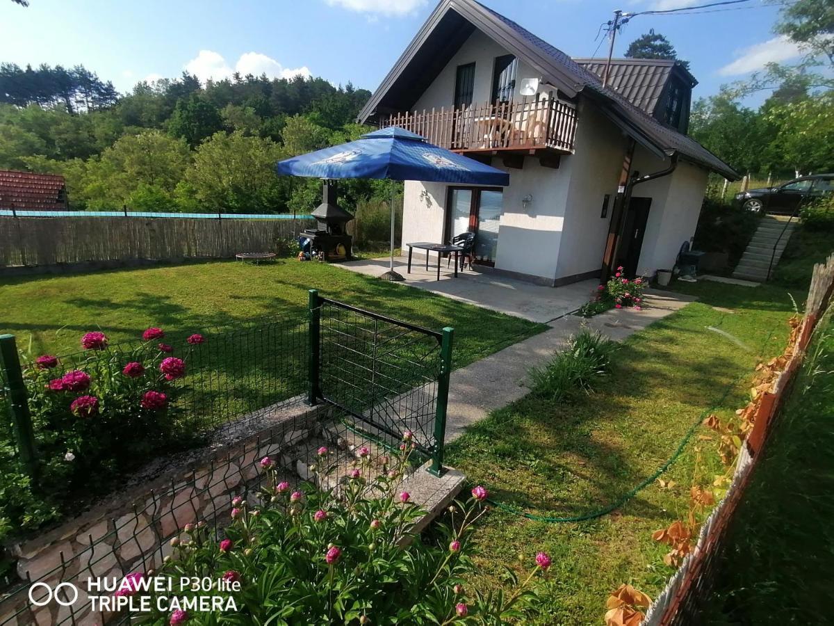 Asja Guest House Lukavac ภายนอก รูปภาพ