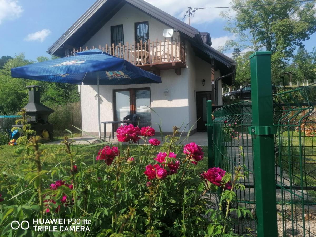 Asja Guest House Lukavac ภายนอก รูปภาพ