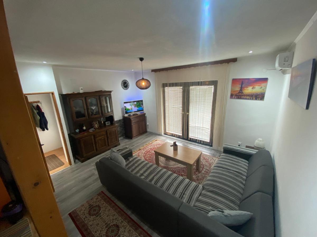 Asja Guest House Lukavac ภายนอก รูปภาพ